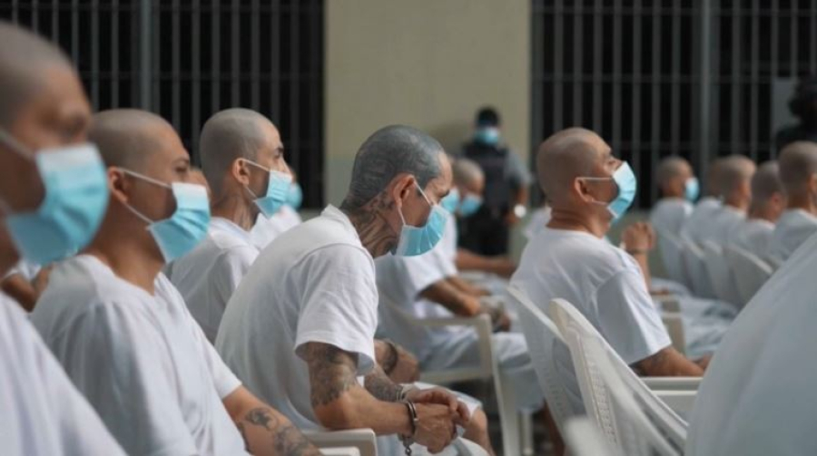 Крупнейший судебный процесс против банд начался в Сальвадоре