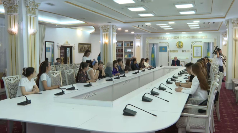 Новая Конституция расширяет роль гражданского общества