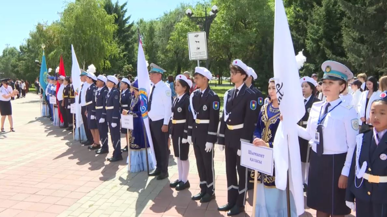 Смотр юных инспекторов дорожного движения проходит в Усть-Каменогорске