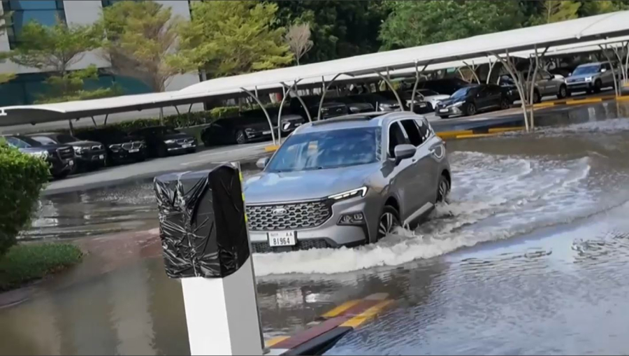 Дубайды топан су басты