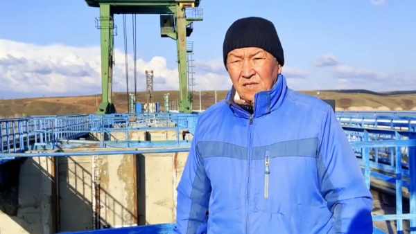 Пенсионер-крановщик спас Актобе от затопления