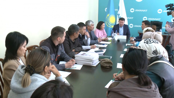 Общественные штабы в Актобе продолжают помогать пострадавшим от паводков