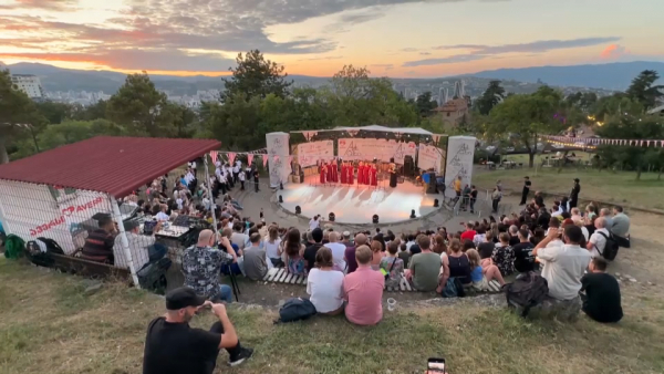 Фольклорный фестиваль Art-Geni проходит в Грузии