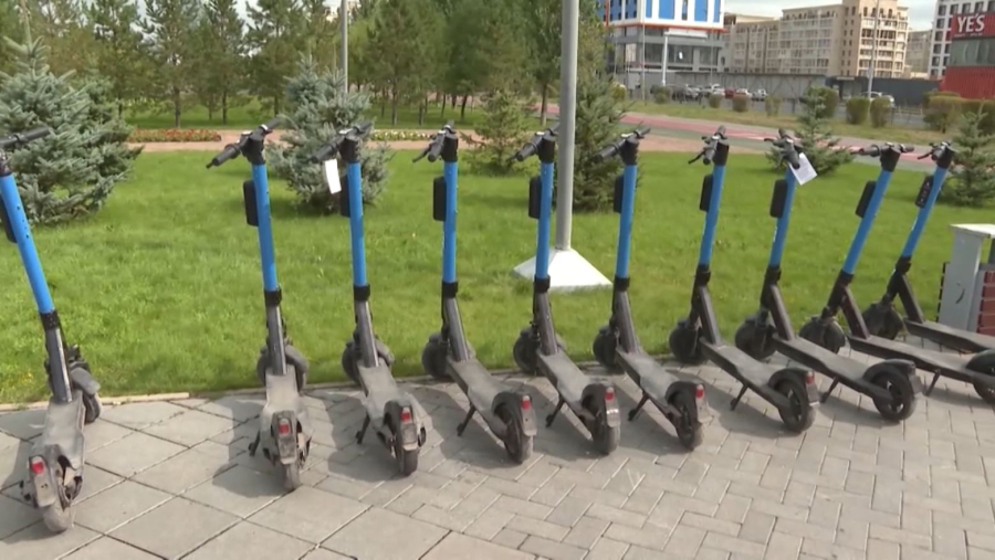 Алматыда 977 электросамокат жүргізушісі айыппұл арқалады