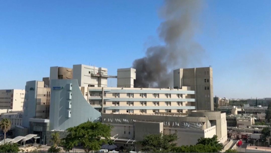 Австралия эвакуирует дипломатов из Ирана