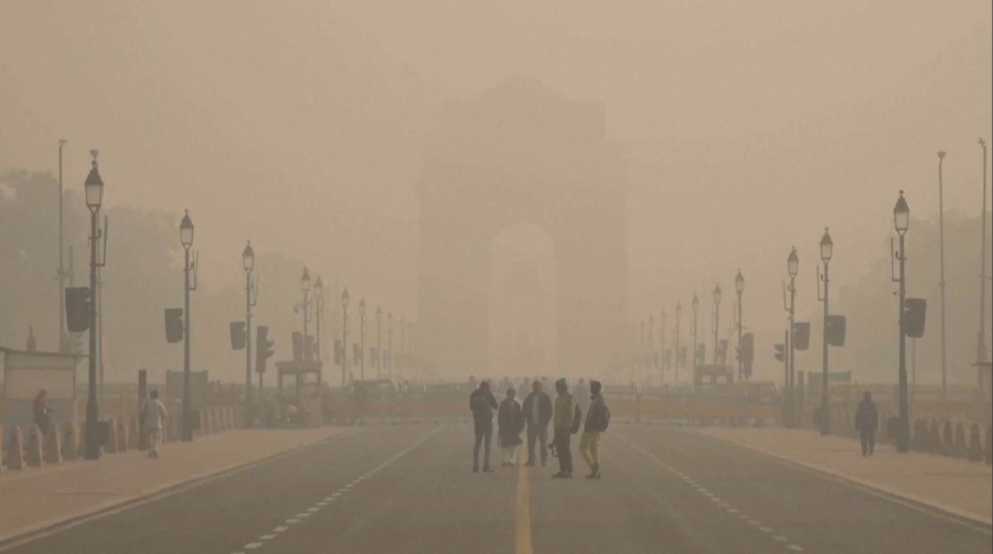 Үндістанды қою түтін тұмшалады