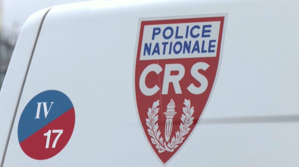 Францияда біреулер 745 көлікті өртеп жіберді