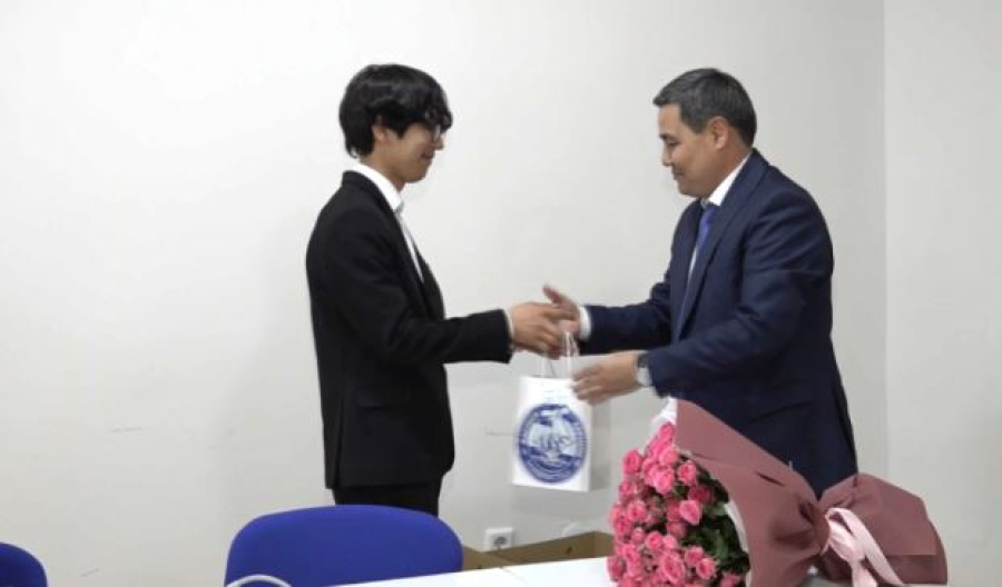 Школьник из Актау стал лучшим лингвистом Азиатско-Тихоокеанского региона