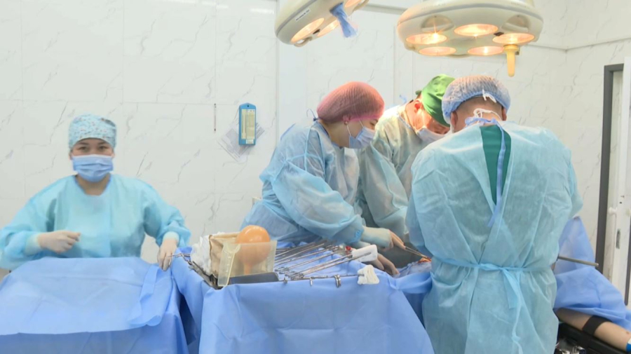 Семейде 47 жастағы әйелге күрделі операция жасалды