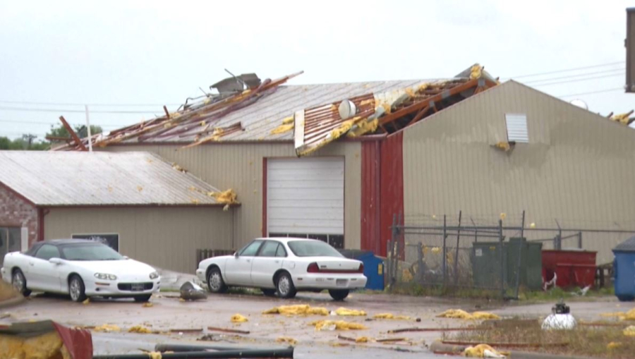 Миссури штатында торнадодан мыңдаған тұрғын жарықсыз қалды