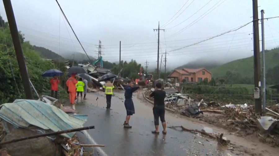 18 человек погибли из-за ливней в Южной Корее