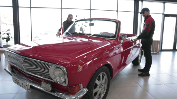 Қостанайлық зейнеткер көне көлікті кабриолетке айналдырды