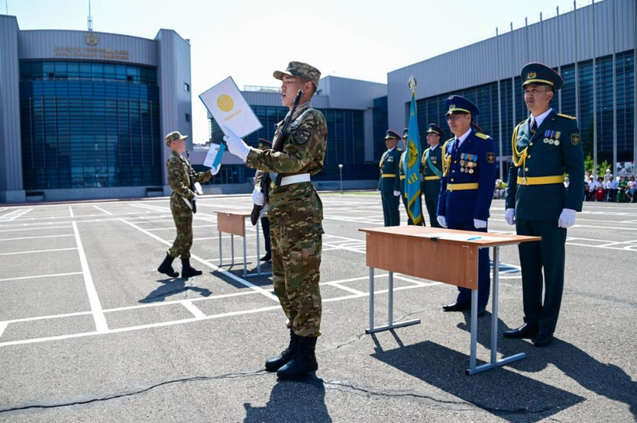 В Нацуниверситете обороны состоялась церемония принятия Военной присяги