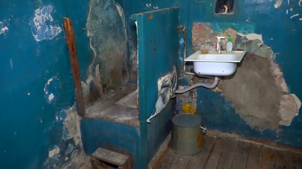 «Здание рушится»: самому старому СИЗО в Казахстане 165 лет