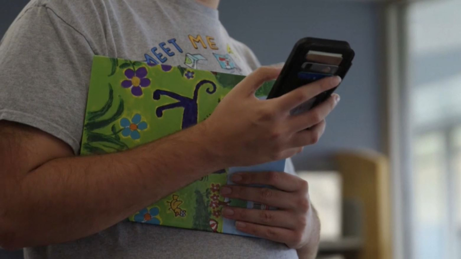 Аутизмнің қандай белгілері бар?