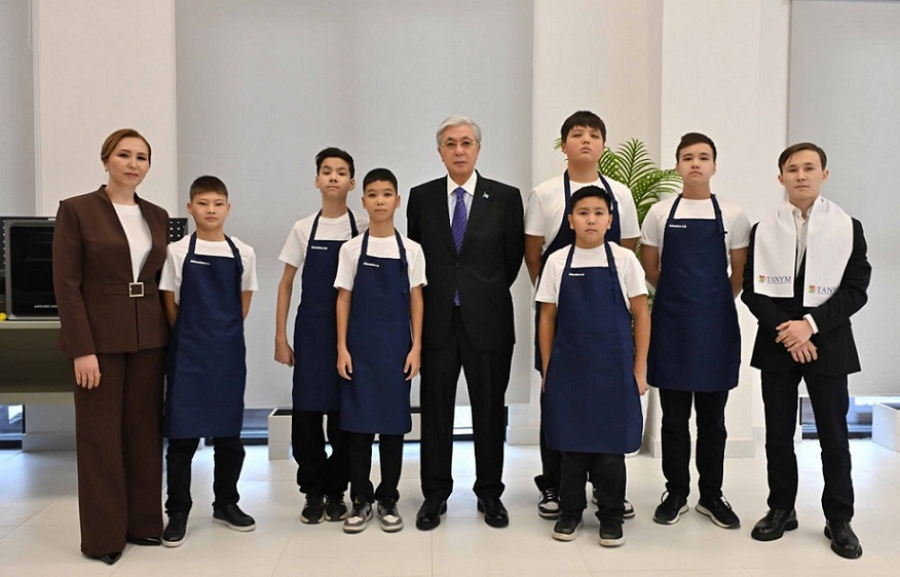 Президенту показали многофункциональный комплекс Tanym