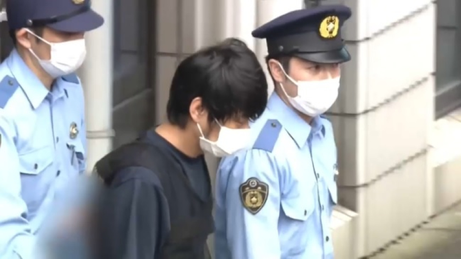 Убийцу экс-премьера Японии приговорили к пожизненному сроку