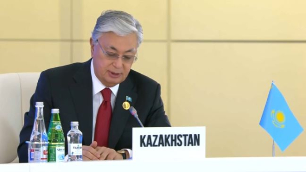 Казахстан увеличит объемы транзита грузов через страну