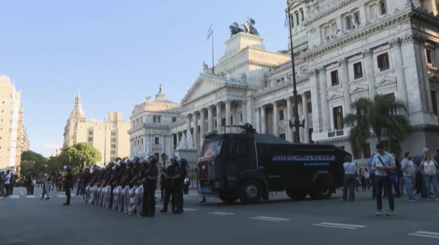 Жители Аргентины вышли на антиправительственные протесты