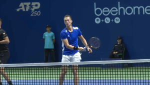 Александр Недовесов вышел в четвертьфинал турнира АТР 250 Astana Open