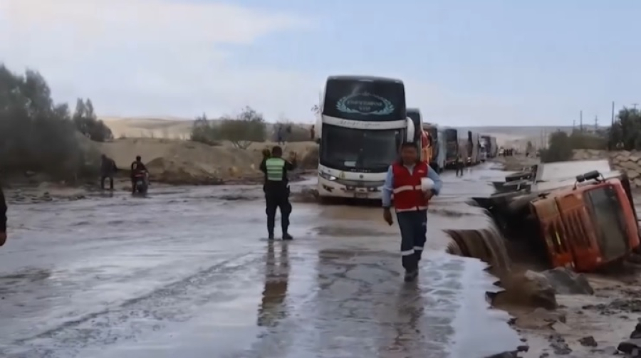 15 человек погибли при крушении военного вертолета в Перу