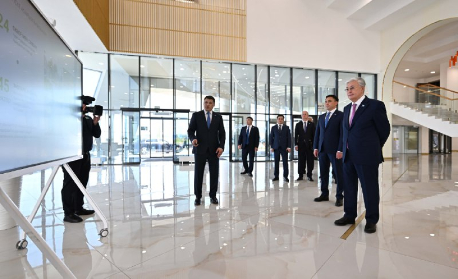 Президент Tulip Hall көпфункционалды кешеніне барды