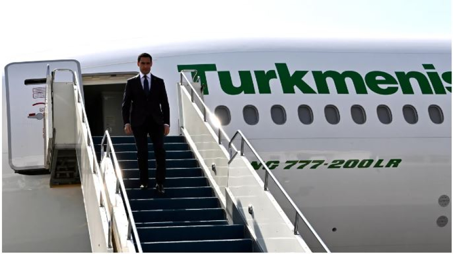 Сердар Бердымухамедов прибыл в Астану для участия в саммите «Центральная Азия - Китай»