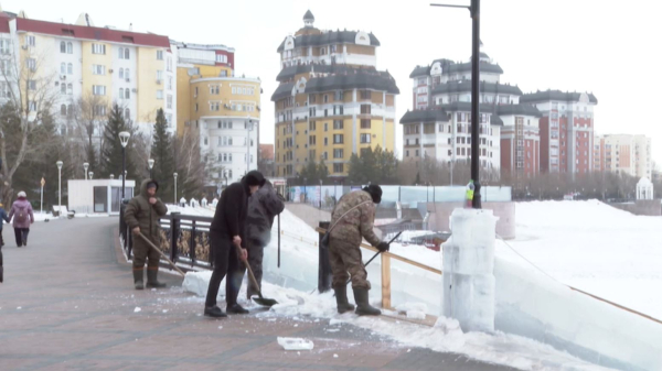 Ледовые горки и катки закрывают в Астане