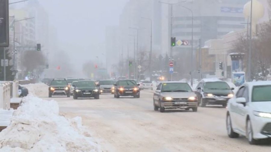 В Астане за утро произошло 60 ДТП из-за непогоды