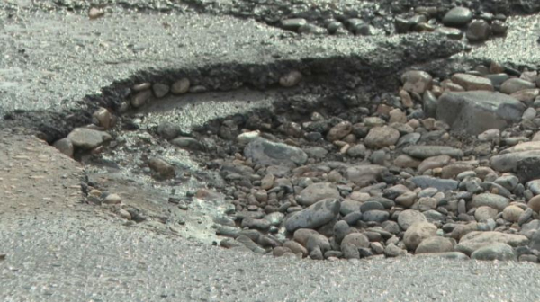 Асфальт «растаял» в Усть-Каменогорске