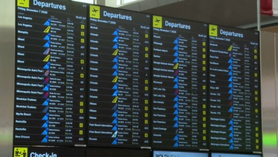 Сотни авиарейсов отменили в США из-за шатдауна