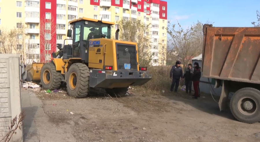 Өскеменде қоқыс алаңдары тазаланды