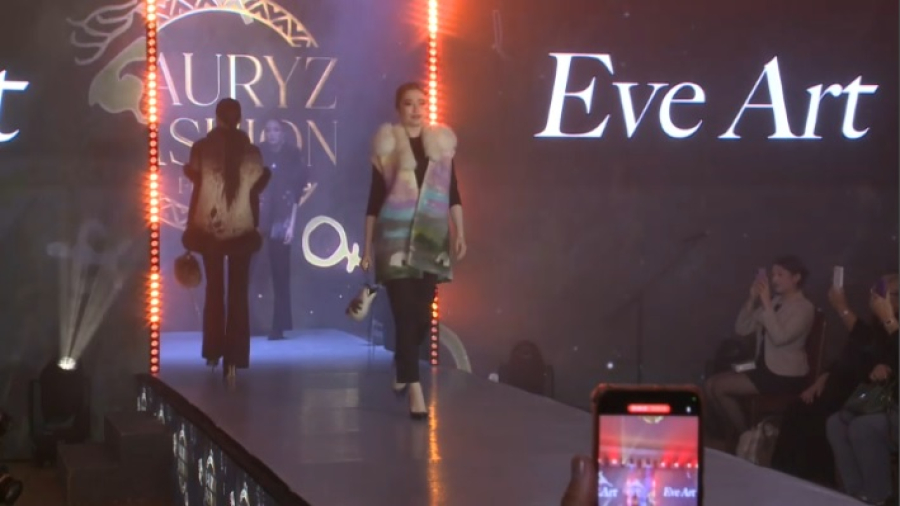 Современные наряды в этностиле продемонстрировали в Караганде