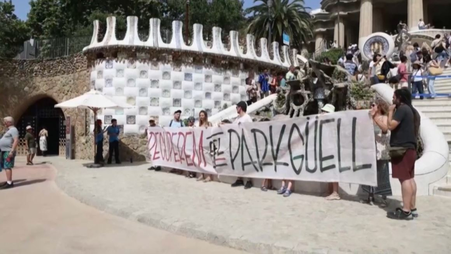 Барселоналықтар қалаға туристердің көптеп келуіне қарсы бас көтерді