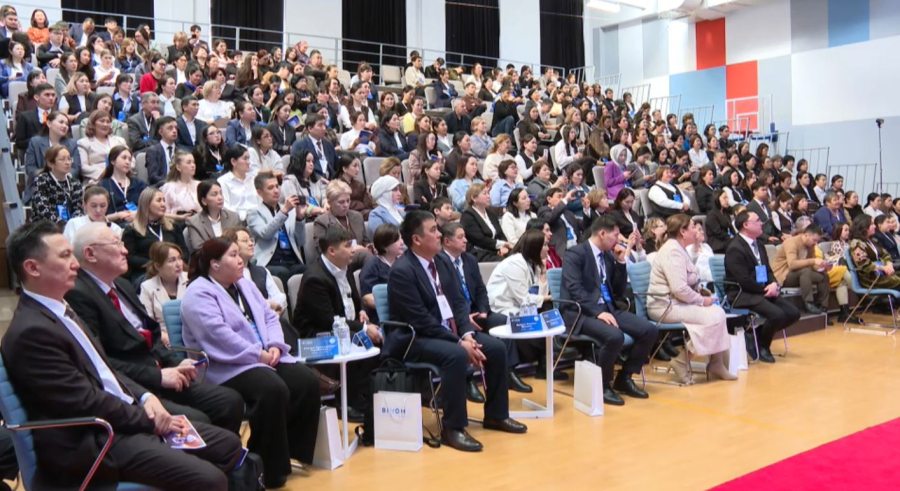 Астанада цифрлық дәуірдегі ұстаздың жаңа рөлі талқыланды