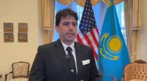«Казахстан ведёт активную внешнюю политику, несмотря на сложности» – эксперт