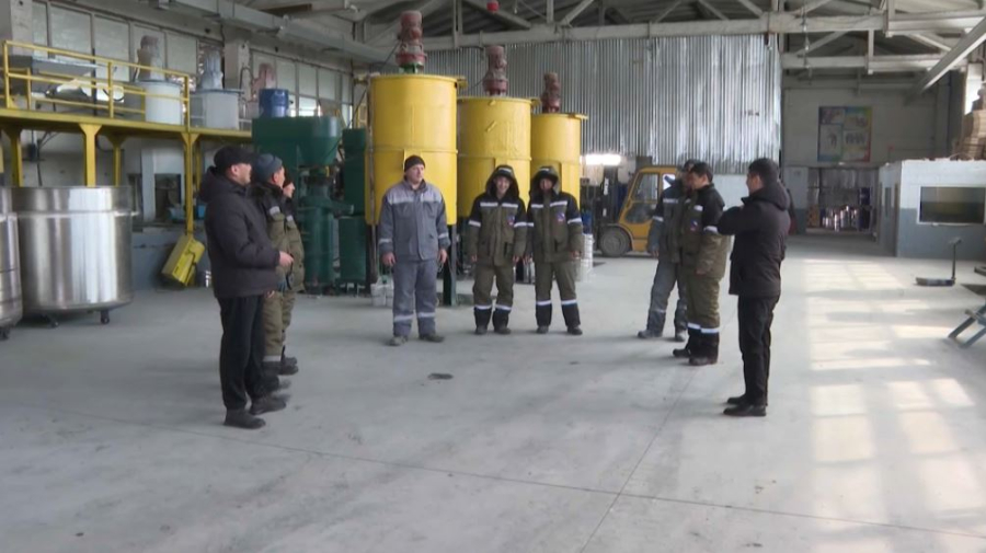 Трудовые коллективы области Жетысу обсуждают проект Основного закона