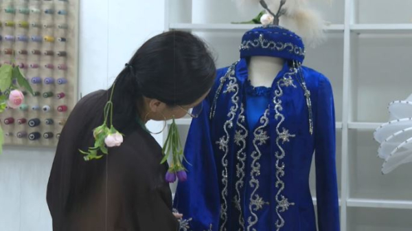 Национальный стиль снова в моде: что выбирают казахстанцы