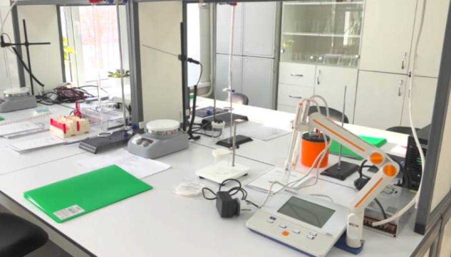 Химическую лабораторию для будущих учителей открыли в Павлодаре