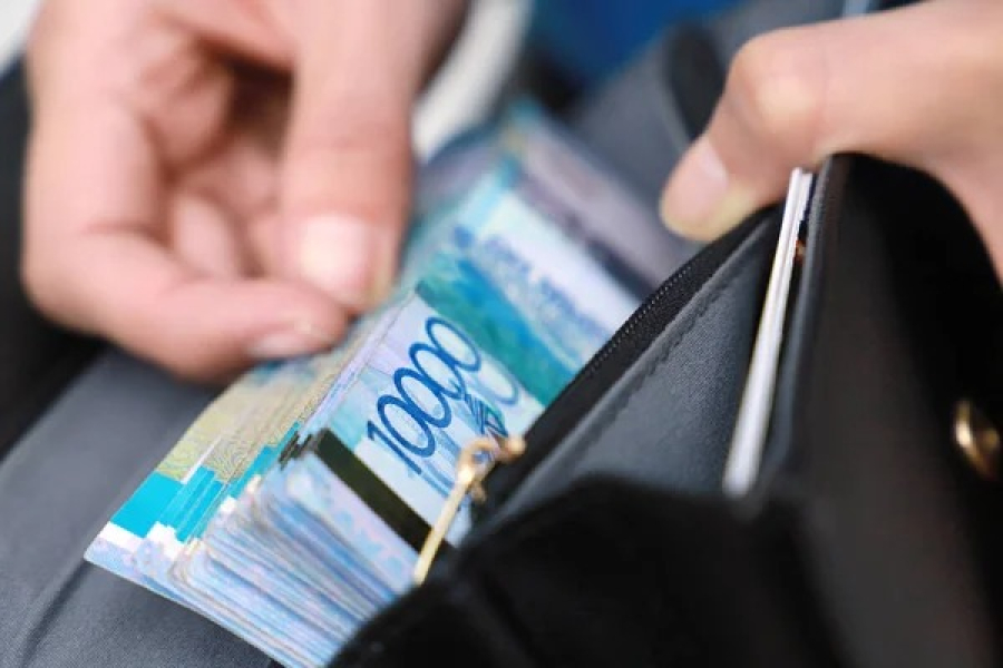 Юрист из Актобе 1,5 года переводила деньги мошенникам и потеряла 18 млн тенге
