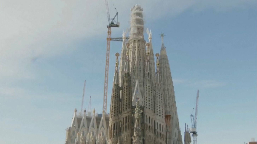 Көкпен таласқан зәулім ғимарат