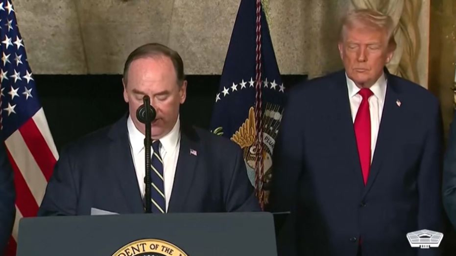 Главу ВМС США отправили в отставку