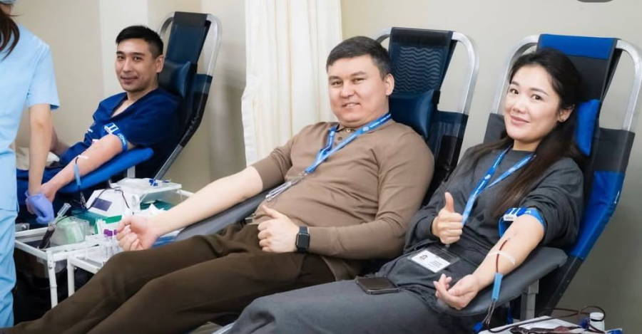 Доноров в Казахстане будут награждать медалью