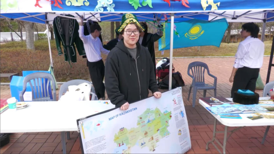 Кореядағы қазақ студенттері фестивальде өнер көрсетті