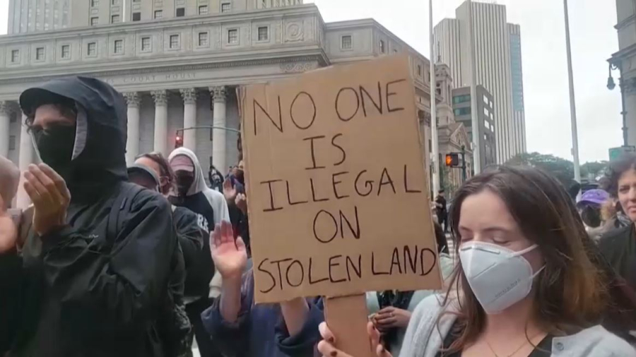 Нью-Йоркте Трампқа қарсы шыққан 24 шеруші қамалды