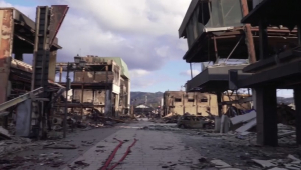 Количество жертв землетрясения в Японии достигло 100