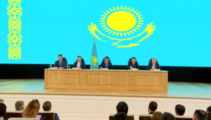 Премьер-министр представил активу города Алматы нового акима