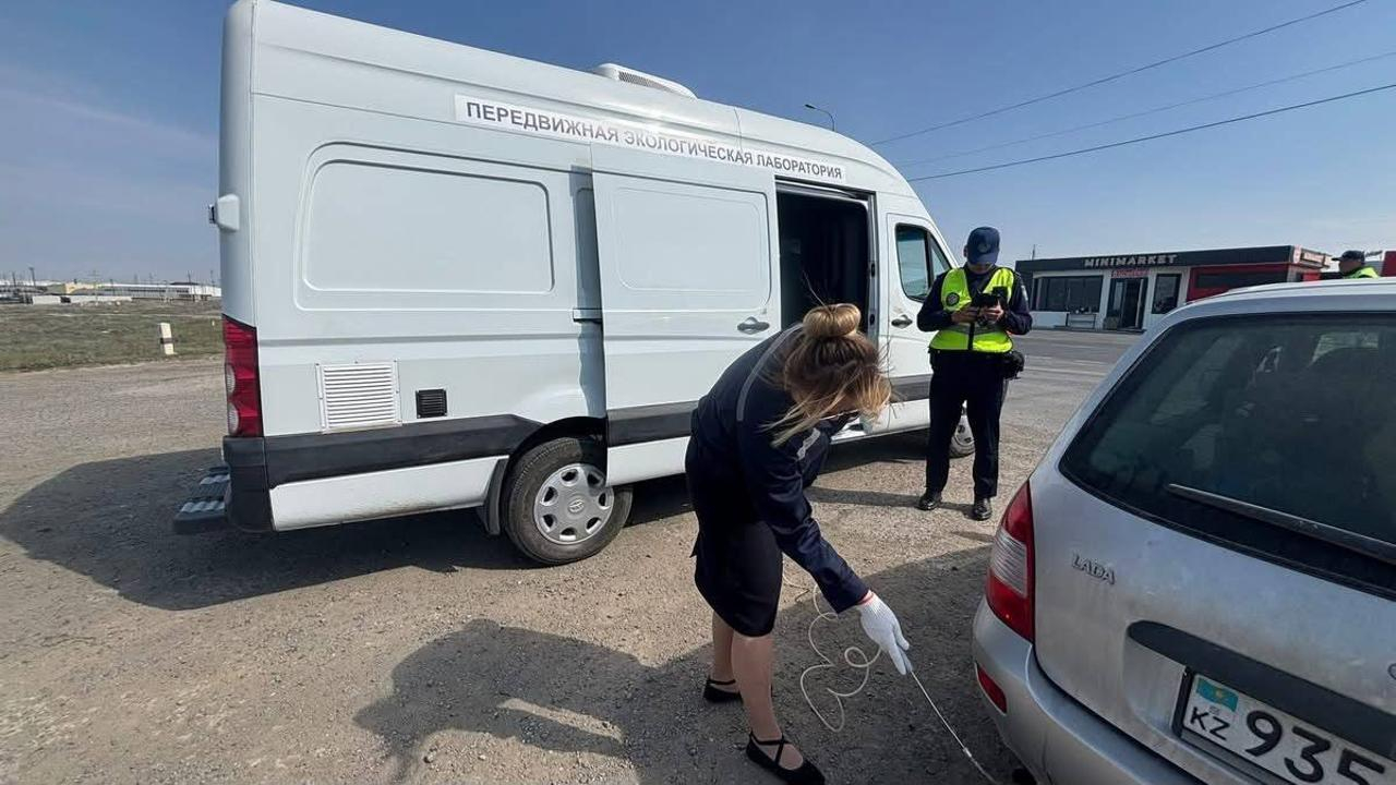 Больше тысячи автомобилей проверили на вредные выбросы в Казахстане
