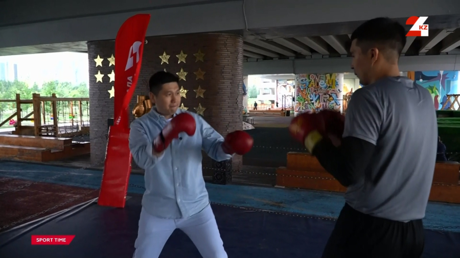 В Астане проводят бесплатные тренировки по боксу