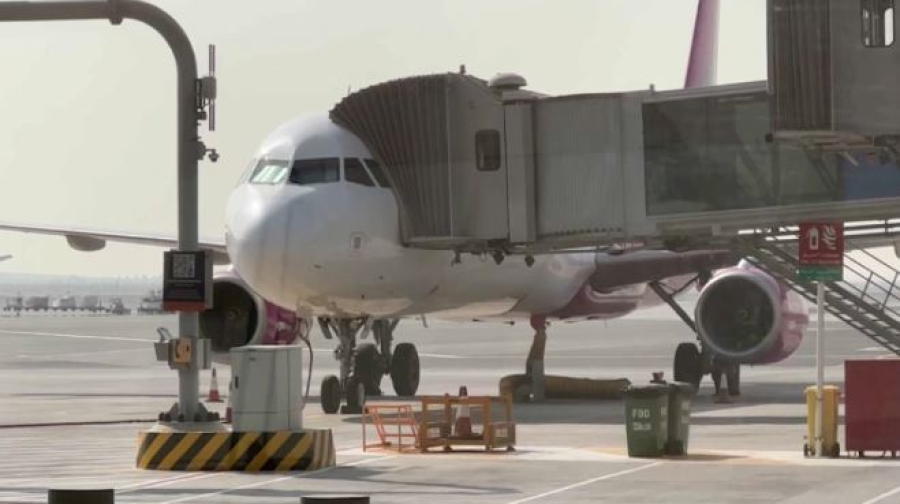 Авиасообщения между ОАЭ и Казахстаном временно приостановлены